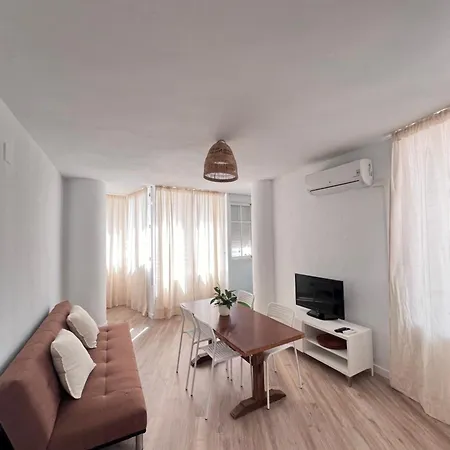 Piso Torres شقة توريمولينوس
